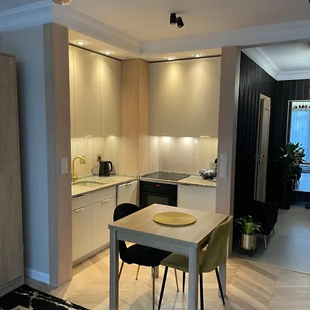 Golden Mood * فروتسواف