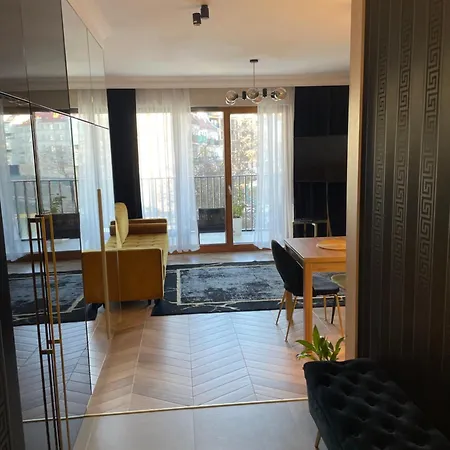 Golden Mood شقة فروتسواف