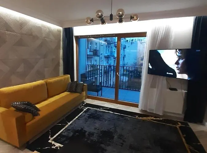 Golden Mood アパート