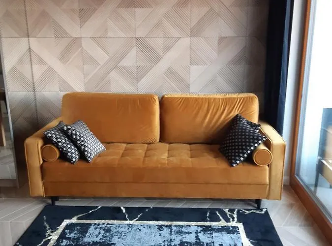 アパート Golden Mood