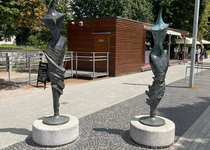 Golden Mood アパート *